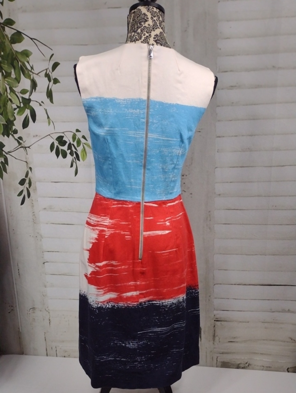 Land End Sleeveless Colorblock Brushstroke Dress in Blue, Red & Navy Size 6 - Picture 5 of 7